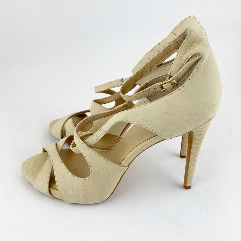 NWOB Vince Camuto Randee Beige Suede Heels Size 10